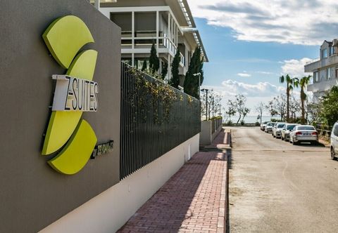 อื่นๆ Z-Suites