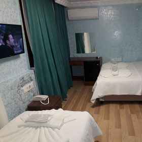 Room 1 Blue Sail Hotel, Khách sạn Havaist