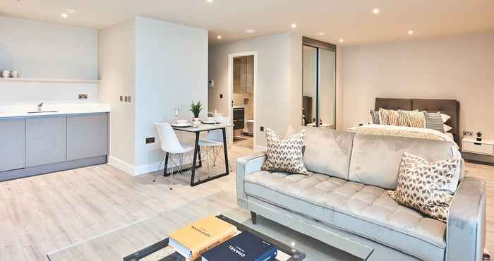 Lainnya Seven Living Bracknell - Luxurious Chic Studio Apartments