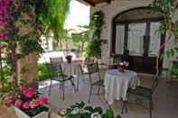 Others Double Room in Ancient Masseria Near the sea in a Quiet Olive Trees