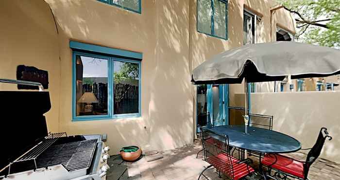 Lainnya Casa Monzon - Perfect Location, Bright and Sunny Interior