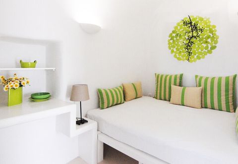 Others White Grape Suites