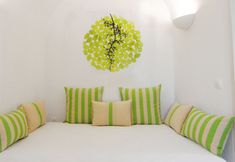 Others 5 White Grape Suites