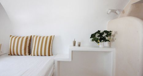 Others 2 White Grape Suites