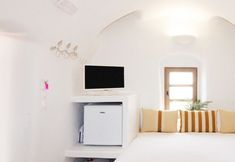 Others 3 White Grape Suites