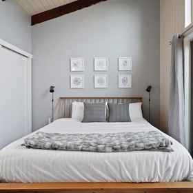 Primary image 1 Pet-Friendly Pine Knoll Private Home with Hot Tub and Fire Pit by RedAwning, Bend River Promenade Hotels