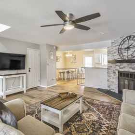 Primary image 1 3brstate Park&mountainsnearby Lake, Khách sạn Pikes Peak Center