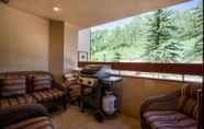 Lainnya 2 Strawberry Park Ski-in Ski-out Condo Close to Chairlift by Redawning