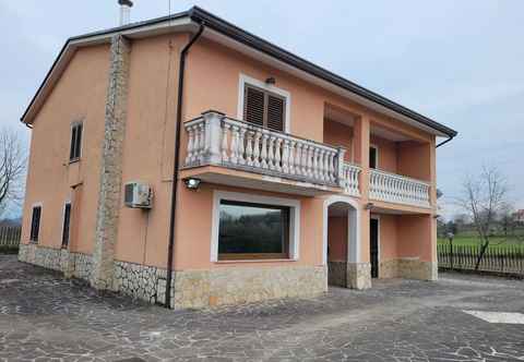 Others Immaculate 4-bed House in Cassino Villa Aurora