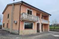 Others Immaculate 4-bed House in Cassino Villa Aurora