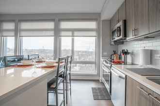 Lainnya 4 One Bedroom Apartment Near Waterfront in a Brand new Building 1 Apts by Redawning