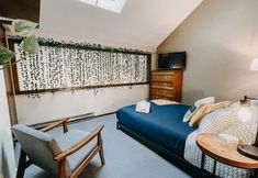 Others 4 73sw - Wood Fireplace - Wifi - Views - Sleeps 6 2 Bedroom Home by Redawning