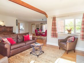 อื่นๆ 4 The Croft