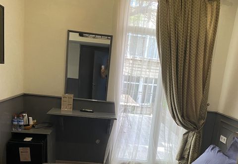 Lain-lain Ganj Hotel