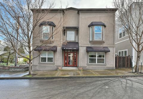 Lain-lain 230 4th Street