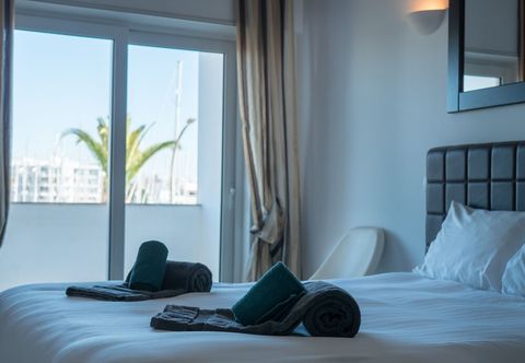 อื่นๆ Lagos Marina View Studio Apartment on Main Avenue