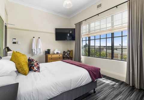 Others Hotel Queanbeyan Canberra