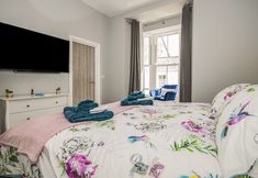 Others 2 Baker Chambers