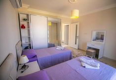 Others 4 Inviting 4-bed Villa Nil Dalyan With Child Pool