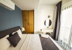 Others 5 Granda Apart