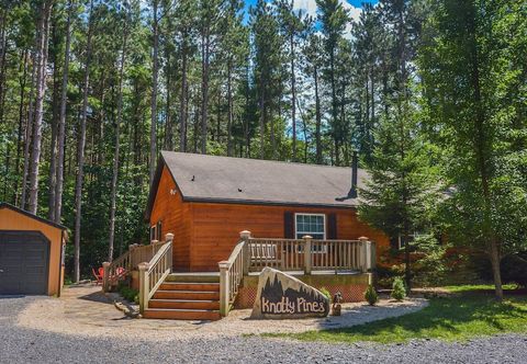 Lain-lain Knotty Pines