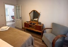 其他 3 Beige Rooms