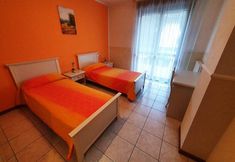 Others 2 Family Oasi Garda 10