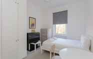 Others 5 Newly Renovated 3 Bedroom Apartment in North West London