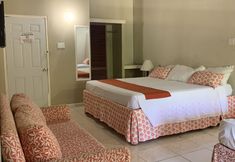 Lainnya 3 King Suite at Oceanview Resort in Jamaica - Enjoy 7 Miles Of White Sand Beach! 1 Bedroom Villa by RedAwning