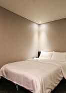 Room Bundang Reniel