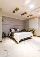 Room Goyang Luxe