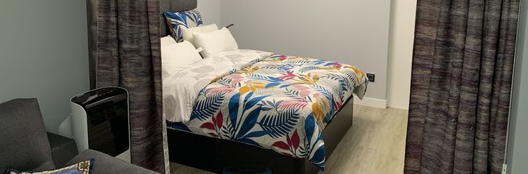 Others Funchal Apt- Sleeps 2 - Pool & Parking - Madeira