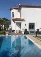 Imej utama Beautiful 1-bed Apartment in Funchal, Madeira