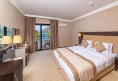 其他 7 Faros Premium Beach Hotel