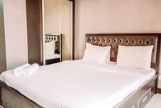 อื่นๆ Comfortable Studio Room near Airport at Skylounge Tamansari Apartment
