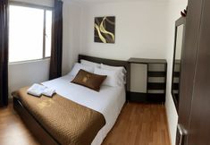 기타 3 Hotel Tesla