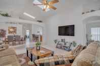 Others Beautiful Family Vacation Home With Private Pool. Close To Disney! 5 Bedroom Home by Redawning