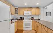 Lainnya 7 Stylish, Remodeled Condo - Creekside #14 1 Bedroom Condo by RedAwning