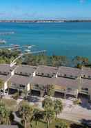 Imej utama Bay Breezes At Hideaway Bay! Waterfront, Free Kayaks, Golf Cart 2 Bedroom Condo by Redawning