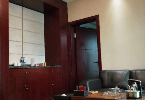 Lain-lain Donghua Hotel