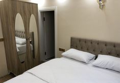 Others 3 Uzungol Adiloglu Apart