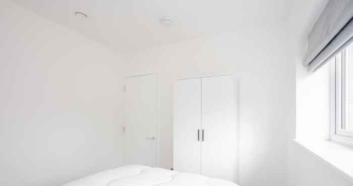 Lain-lain Designer 2 Bedroom Apartment in West London