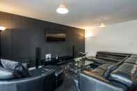 Lainnya Beautiful 3-bed Apartment in Romford Image Court