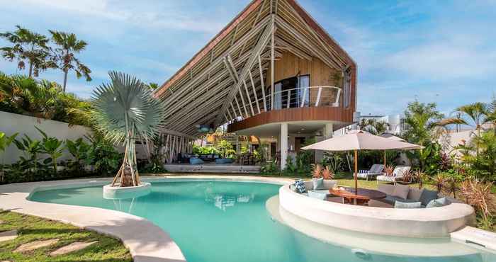 Khác Stunning Architecture 5BR Bamboo With Tropical Pool Villa in Umalas