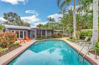 Others Mid Century Modern Pool Home In The Best Location! 2 Bedroom Home by Redawning