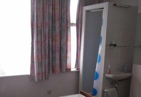 Lain-lain Logies Grenadine