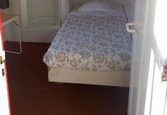 Lain-lain 6 Logies Grenadine