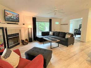 Others 4 Nanook Haus