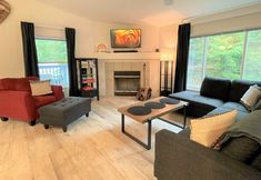 Others 3 Nanook Haus