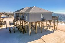 其他 Awake On The Gulf - Gulf Front! Gaze Up At The Stars From Your Large Deck While Listening To The Waves Crash. 4 Bedroom Home by RedAwning